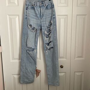 American Eagle Highest Rise Baggy‎ Straight Jeans Light Wash Distressed